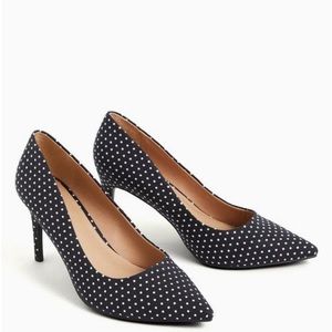 Torrid Black and White Polka Dot Pointed Toe Retro Stiletto Pumps Size 9WW 9 WW